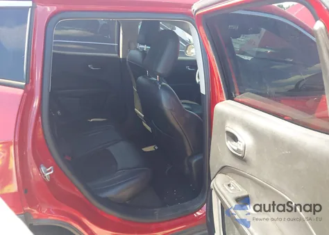 2018 Jeep Compass Latitude 4X4 z USA, uszkodzony, nr VIN 3C4NJDBB4JT480542